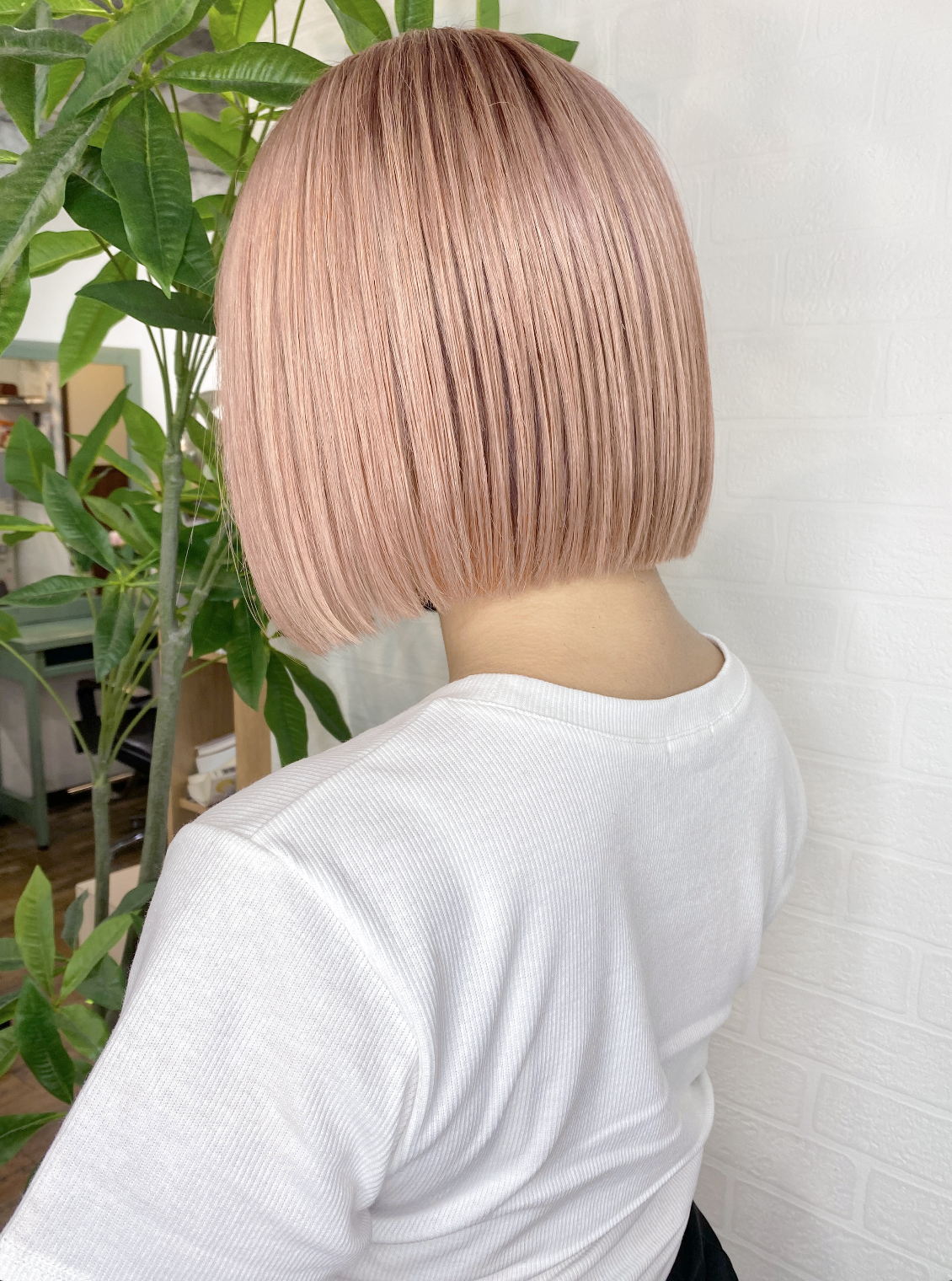 薄ピンク　ワンレンボブ