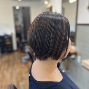 中野坂上駅徒歩１分の美容院Re:ta Hair【リタヘア】で白髪ぼかしをしませんか？