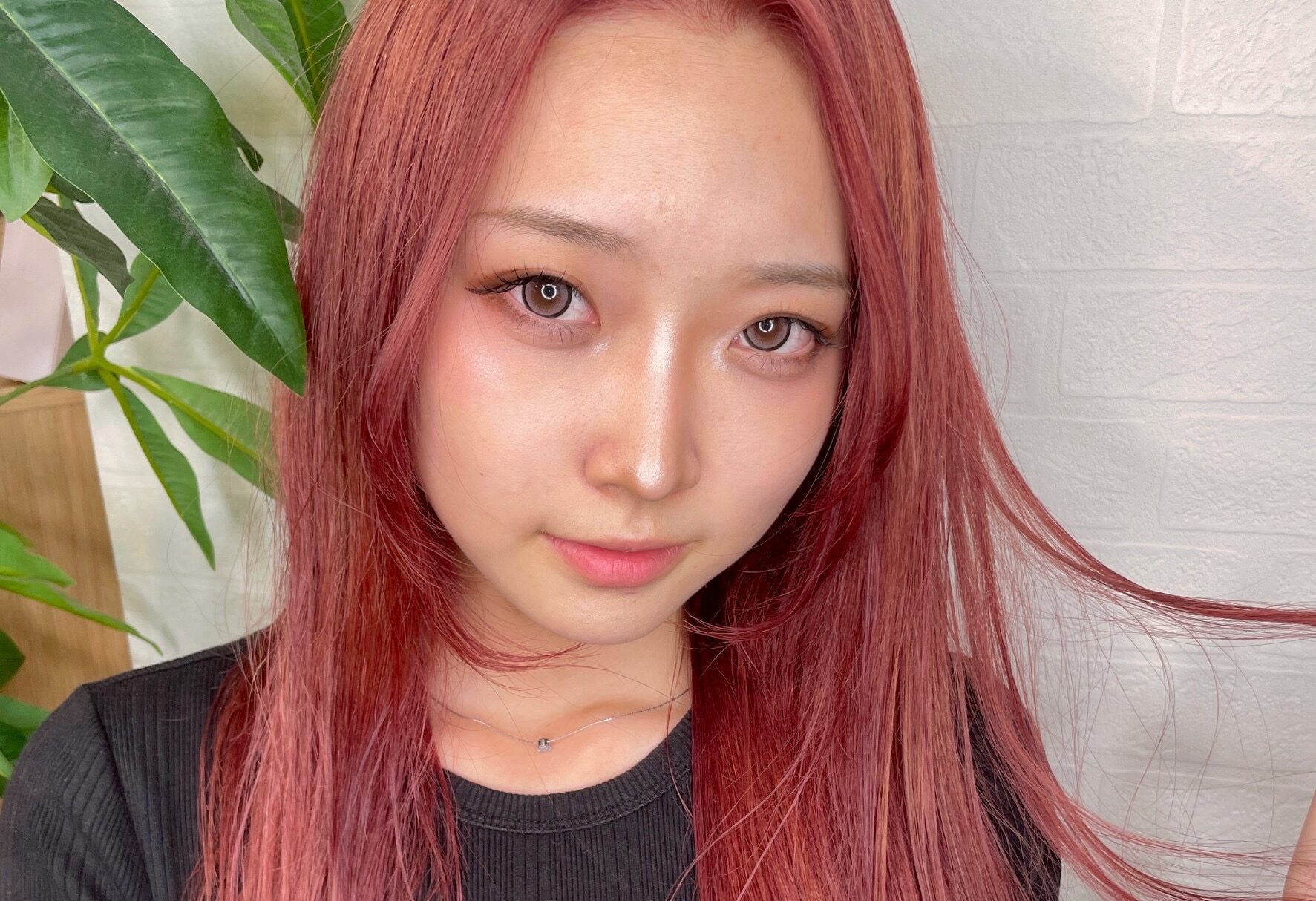 ロングレイヤーカット　ウルフ　縮毛矯正　ブリーチ　同時　チェリーピンク