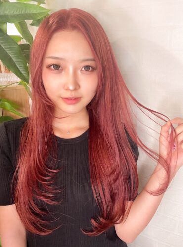 ロングレイヤーカット　ウルフ　縮毛矯正　ブリーチ　同時　チェリーピンク