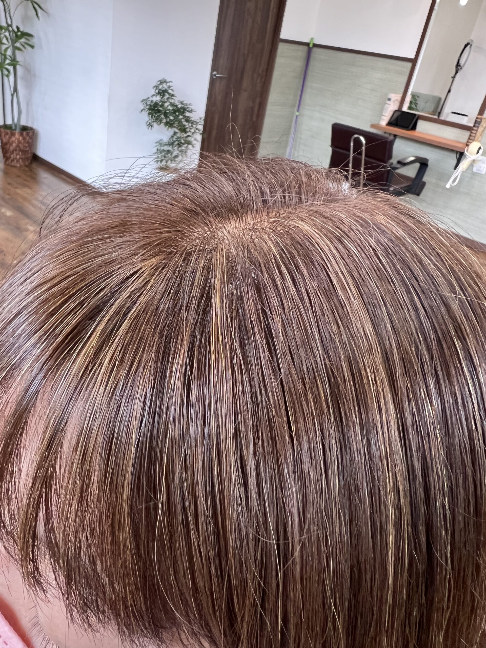 白髪ぼかしをするなら東京中野区中野坂上駅徒歩１分のところにある美容院Re:ta Hair【リタヘア】